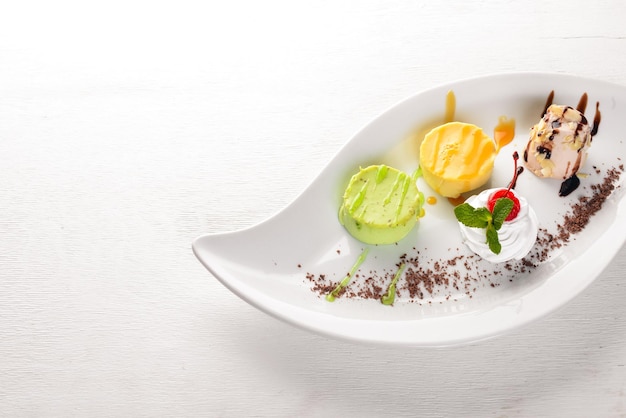 Zestaw dań w nowoczesnym stylu